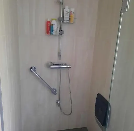 アパート Quiet With Shared Kitchen Bathroom *