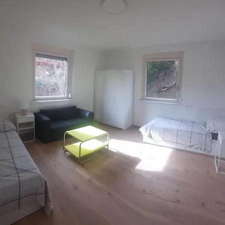 شقة Quiet With Shared Kitchen Bathroom غراتس