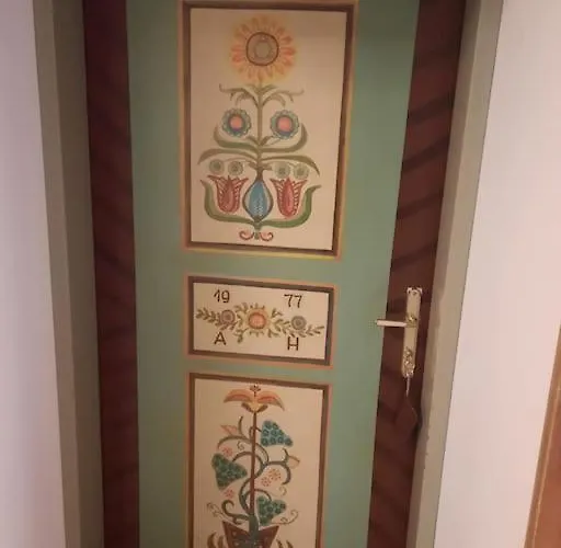 Quiet With Shared Kitchen Bathroom * غراتس